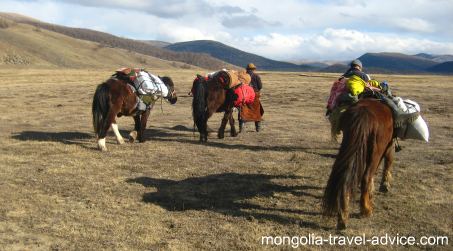 Mongolia horse trek central Mongolia