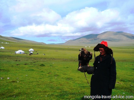 eagle hunter bayan olgii western mongolia